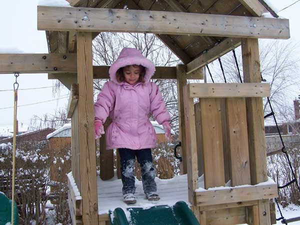 20070125 Kids out in the snow 08