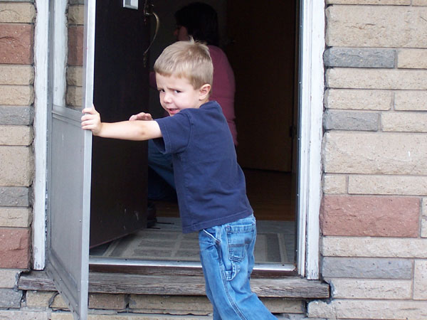 20070905 and 20070910 Andrew's First Day of School and Taking the Bus 07