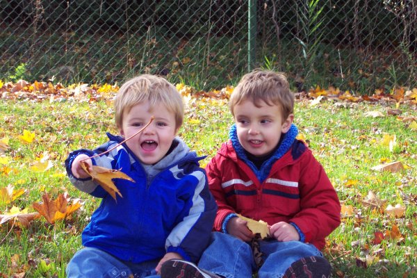 20051108 Andrew and Matthew in Autumn 09