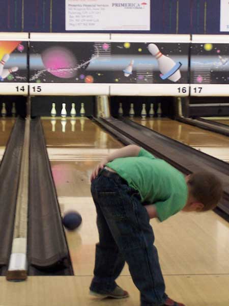 20060414 Bowling in Whitby 21