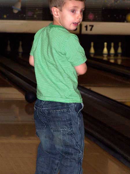 20060414 Bowling in Whitby 22